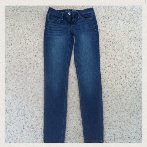 Size 4 American eagle jeans