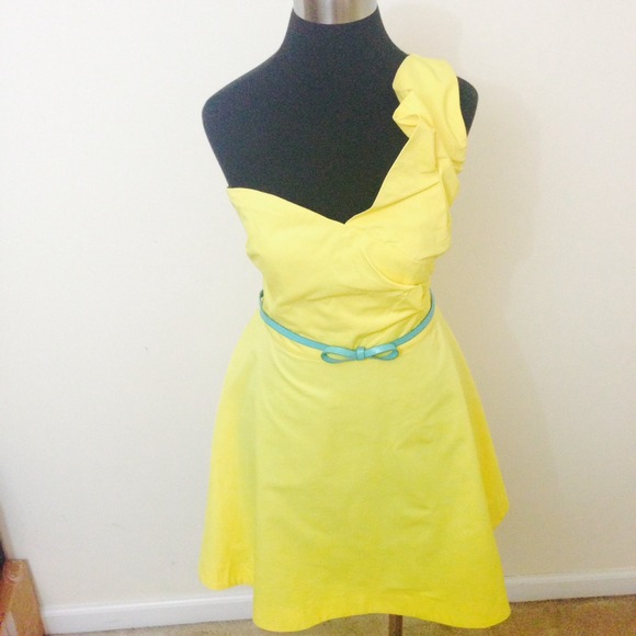 xSOLD IN BUNDLEx Gorgeous Cocktail Dress - Picture 1 of 4