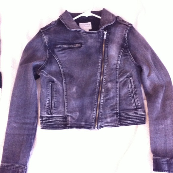 Sold - Picture 3 of 4