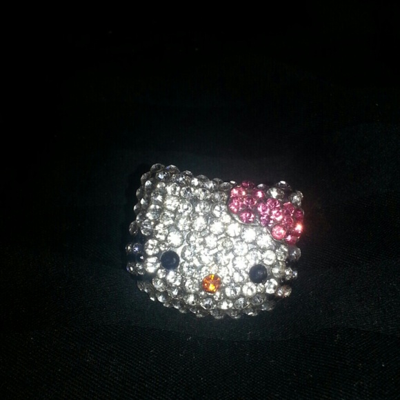 Hello Kitty Ring - Picture 3 of 4