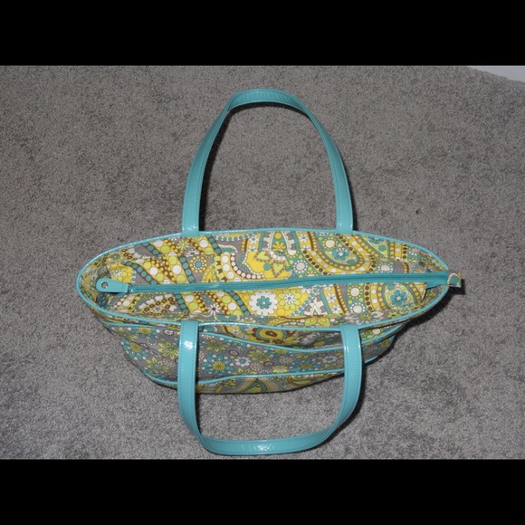 Vera Bradley Everyday Tote - Picture 3 of 4