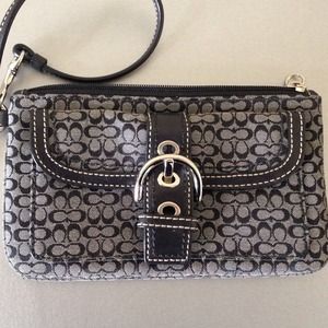 Coach wristlet NWOT
