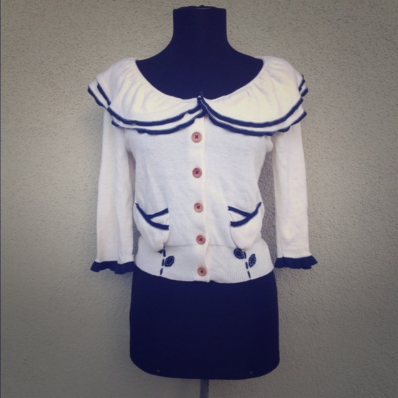 Knitted Dove Cardigan Sweater