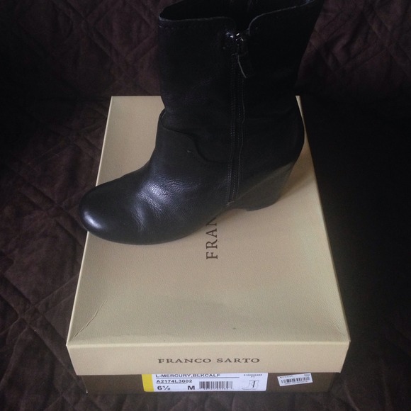 Mid calf wedge Bootie