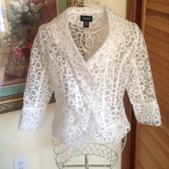 White jacket by Nabi