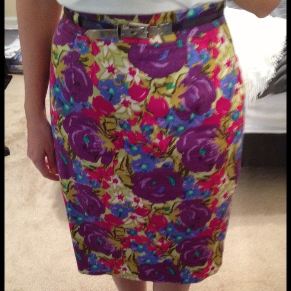 SOLD High waisted pencil skirt + belt