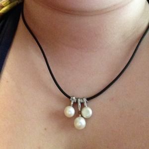 3 pearl necklace