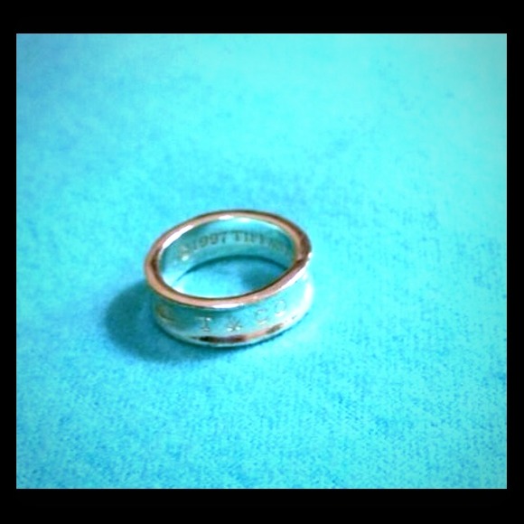 ⛔️sold⛔️ Tiffany & Co. Ring size 6😍