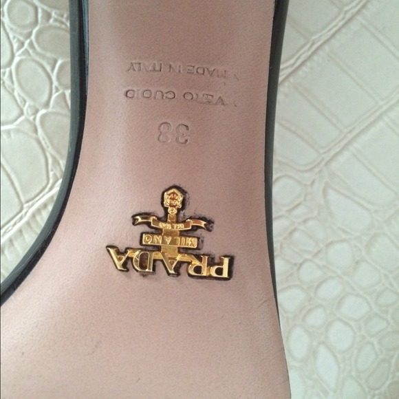 💗SOLD👠sale! Authentic Prada Sandal - Picture 4 of 4