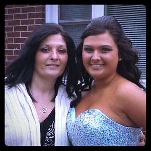 Meet your seller!!! 😁