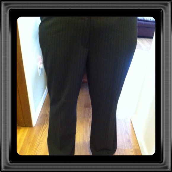 😇Worthington black pinstriped slacks😇