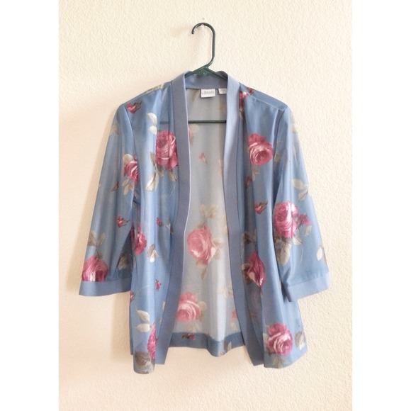 🎉HP🎉Kimono Style Floral Blazer