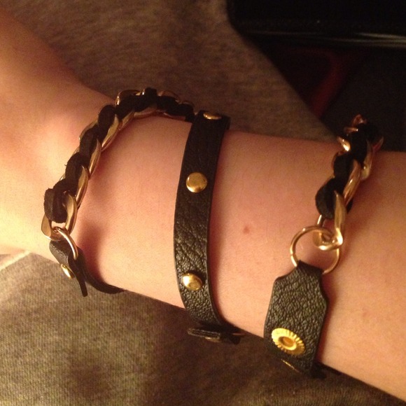 Gold braclet