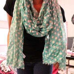 Gap scarf
