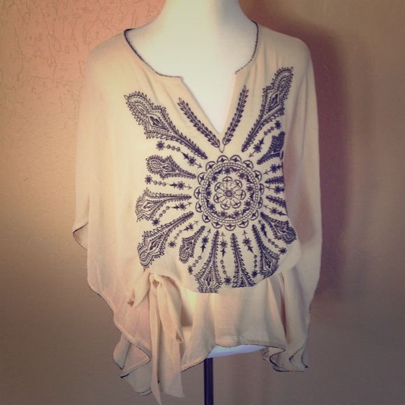 Tops - Beautiful Butterfly Sleeve Bohemian Top