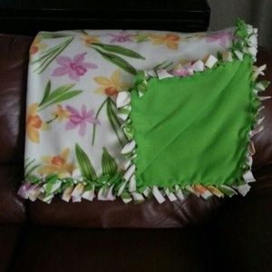 Lily flower throw blanket