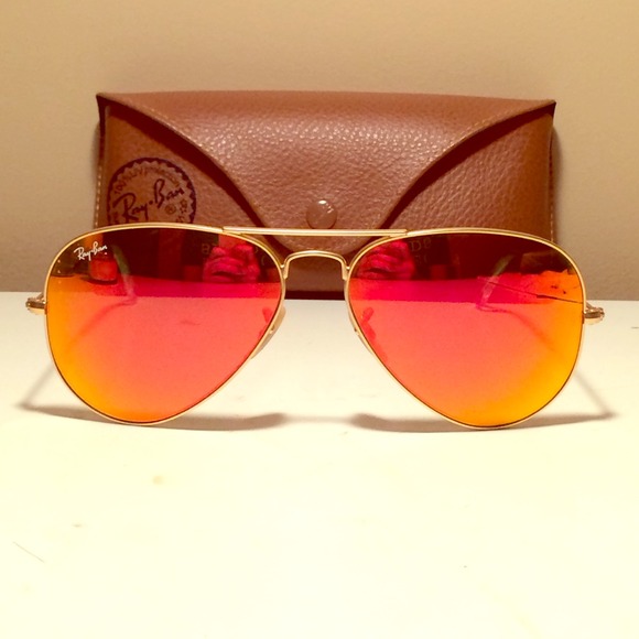 🎉HP🎉Authentic Ray-Ban Sunglasses!!