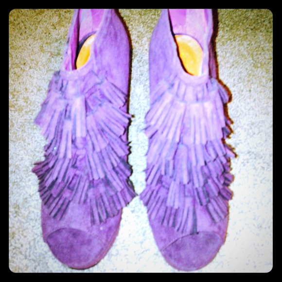 Purple tassel shoes!
