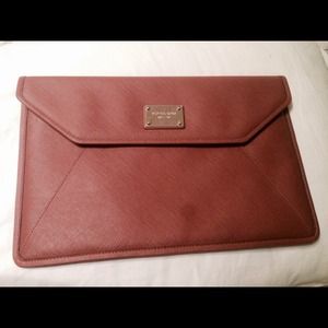 🎉 PRICE REDUCED!! 🎉 MICHAEL KORS LEATHER CLUTCH