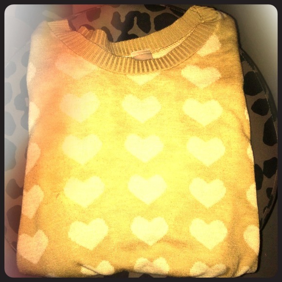 TRADED ❤️ Soft Heart Sweater