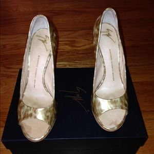 Resale Giuseppe Zanotti peep toe