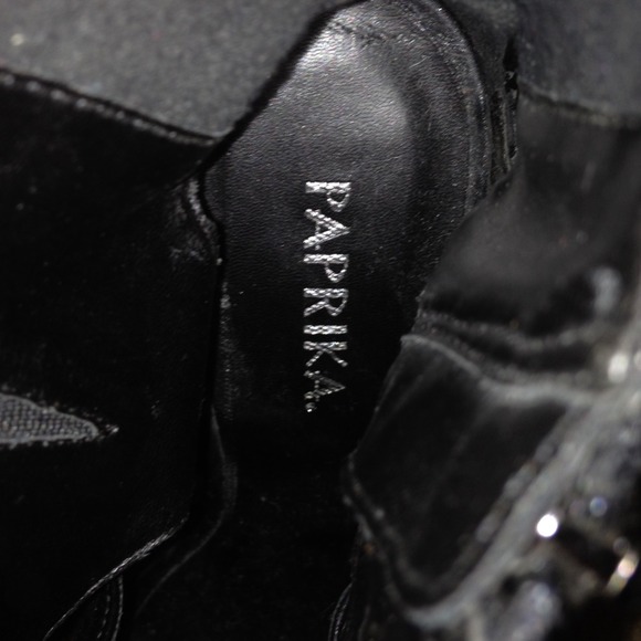 All black bootie heels. - Picture 4 of 4