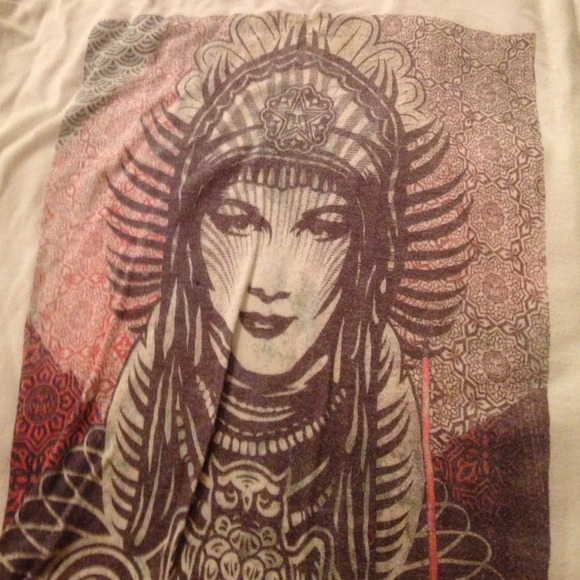 Obey tshirt - Picture 1 of 2