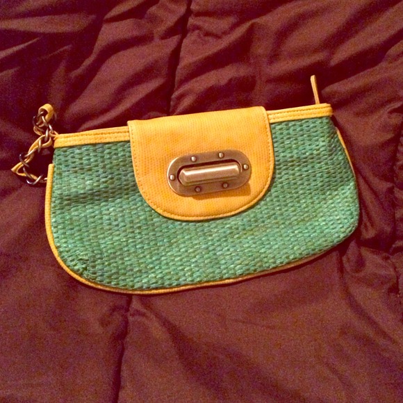 Brand new Aldo clutch! - Picture 1 of 5