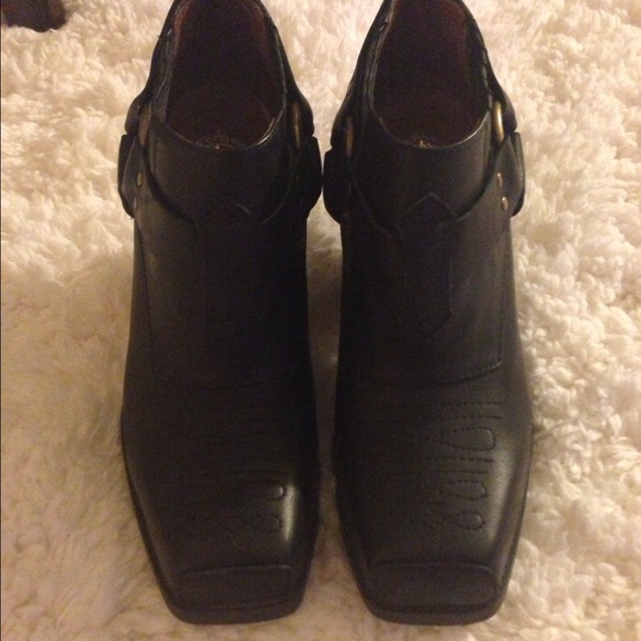 Jeffrey Campbell Shoes - 🎉HOST PICK🎉Coveted Jeffrey Campbell "rumi" boot Jeffrey Campbell Shoes - 🎉HOST PICK🎉Coveted Jeffrey Campbell "rumi" boot