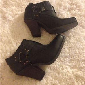 Jeffrey Campbell Shoes - ๐HOST PICK๐Coveted Jeffrey Campbell "rumi" boot Jeffrey Campbell Shoes - ๐HOST PICK๐Coveted Jeffrey Campbell "rumi" boot