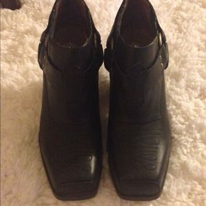 Jeffrey Campbell Shoes - ๐HOST PICK๐Coveted Jeffrey Campbell "rumi" boot Jeffrey Campbell Shoes - ๐HOST PICK๐Coveted Jeffrey Campbell "rumi" boot