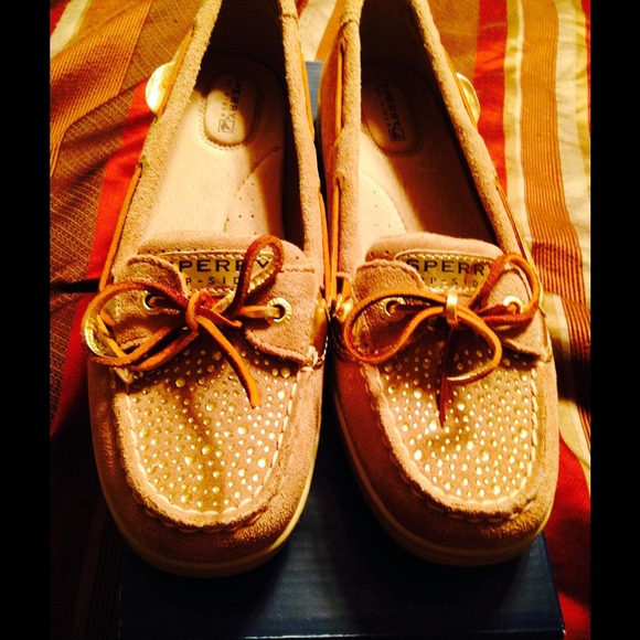 🚫Sold🚫 Angelfish Sand Suede Sperry's - Picture 3 of 4