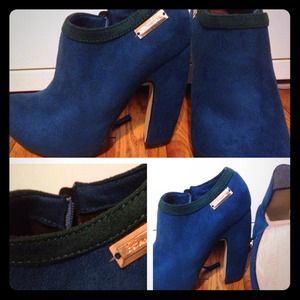 Blue leather/suede booties from Florence