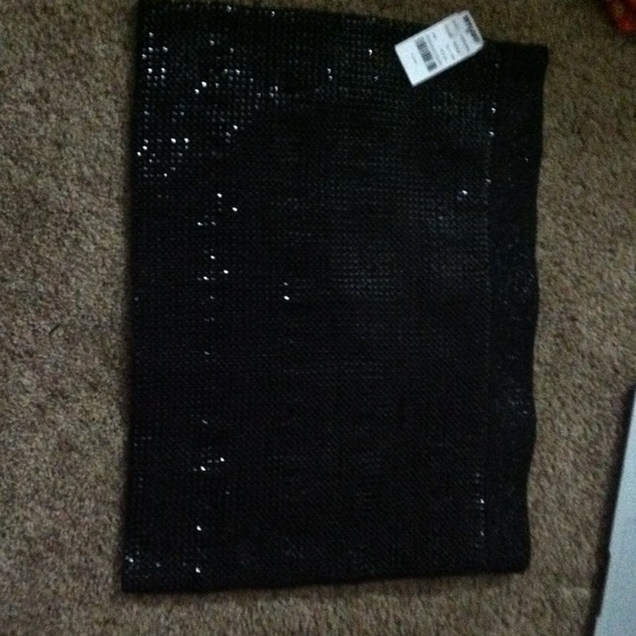 Black skirt