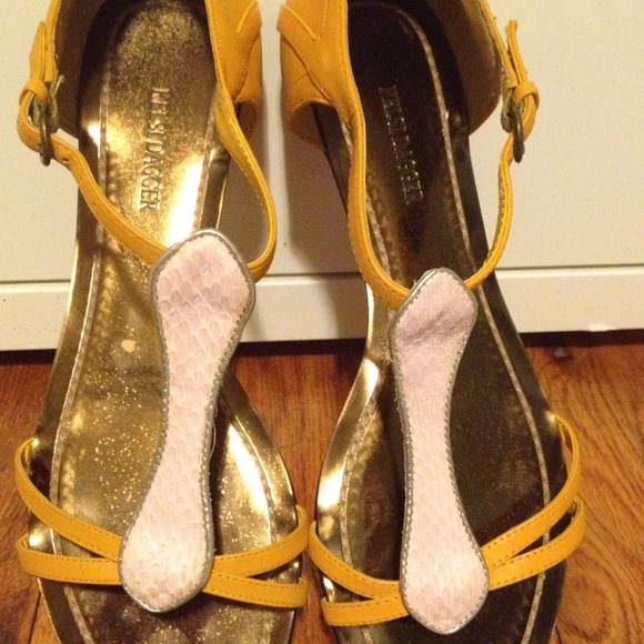 Canary yellow sandals with pink detail