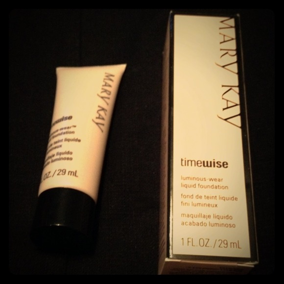 Mary Kay luminous wear liquid foundation