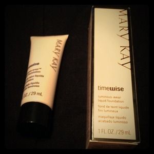 Mary Kay luminous wear liquid foundation