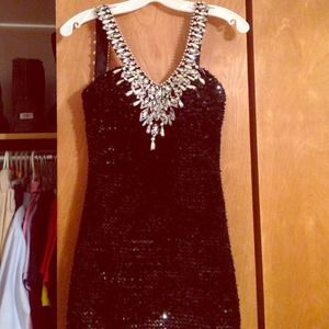 Size 0 short sequin formal dress. Worn once!