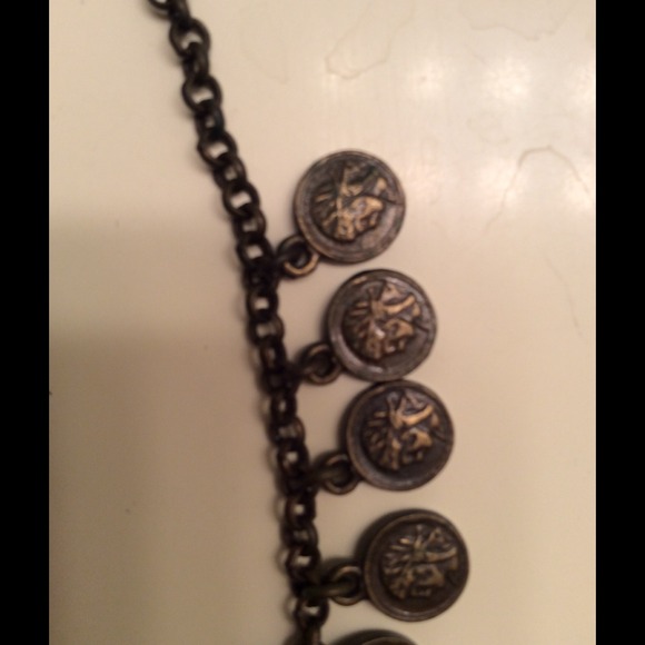 neckless with charms! 💮🔱elegant reduced price⬇️ - Picture 3 of 4
