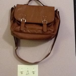 Messenger style handbag