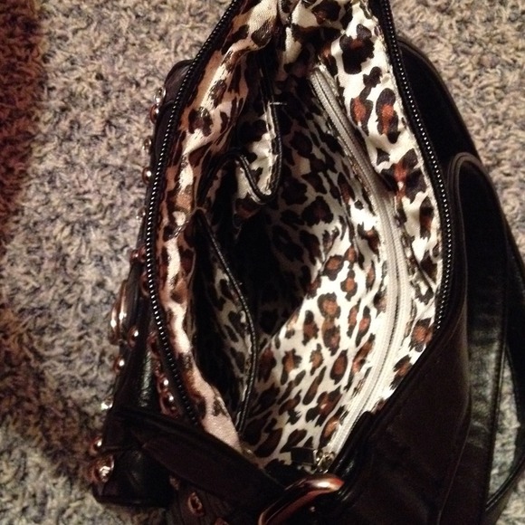 Cross body purse! - Picture 2 of 3