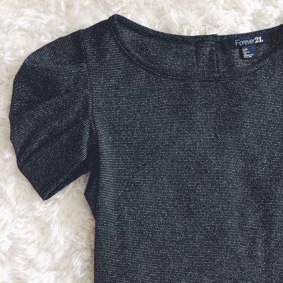 🎀SOLD🎀Gunmetal Sparkle Top