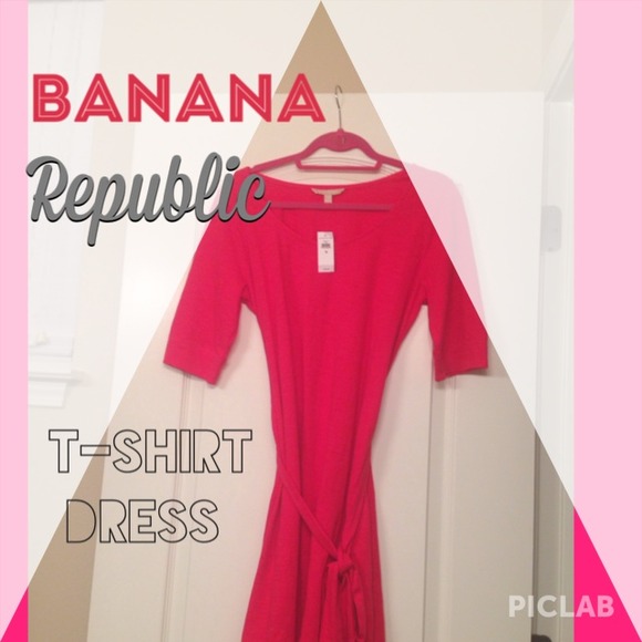 🍌Banana Republic pink t-shirt dress with belt