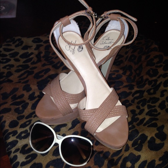 Shoes - Picture 2 of 3