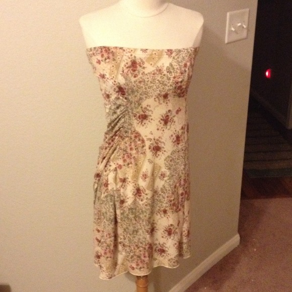 💋💋Cute Strapless Sundress💋💋