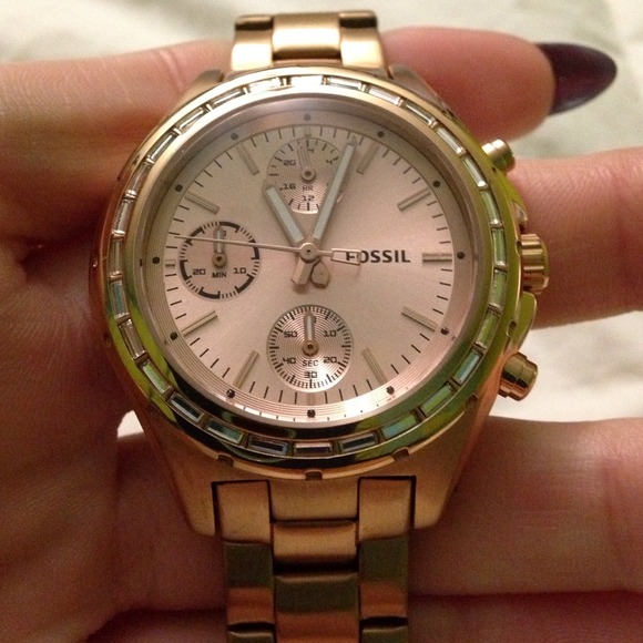 REDUCED PRICE     Rose gold fossil watch⌚️