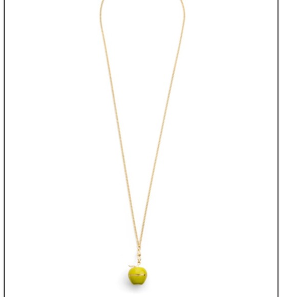 Jewelmint: Apple A Day Pendant - Picture 2 of 4