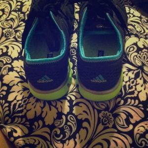 *NEW* Adidas workout shoe