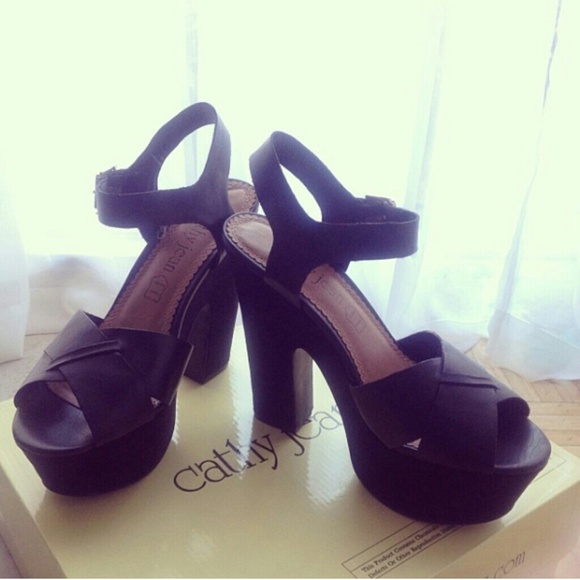 Cathy Jean NBW black platform heels
