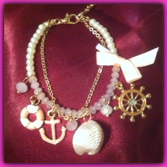 ⚓️PRECIOUS NAUTICAL BRACELET WITH FOUX PEARLS & MULTIPLE NAUTICAL CHARMS , NWT